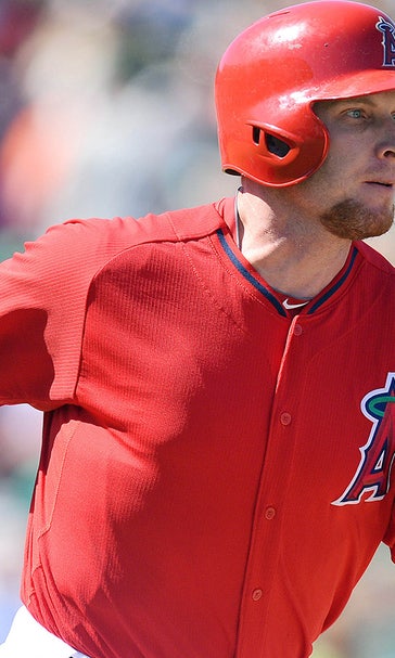 Josh Hamilton makes spring debut